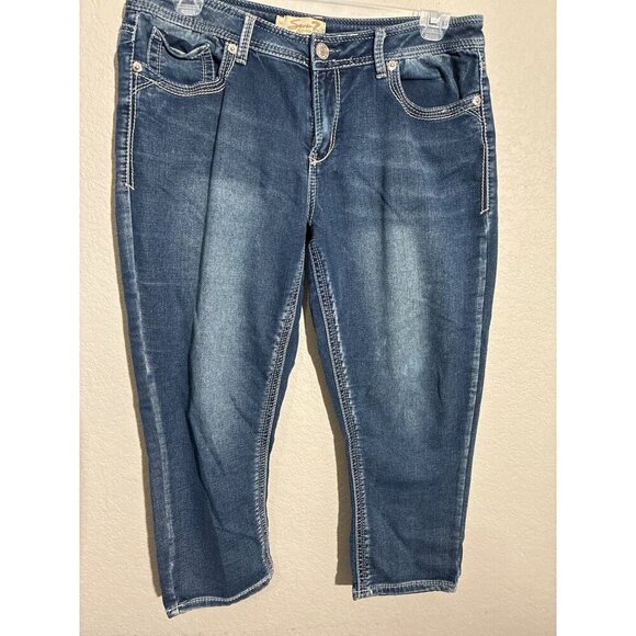 Seven7 Jeans Womens Size 14 Blue Denim Capri Medium Wash Embroidery pockets - Picture 1 of 10
